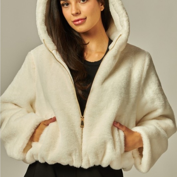 OVERSIZED SNOW BUNNY FAUX FUR HOODED JACKET - ECRU OFF WHITE - Picture 4 of 4